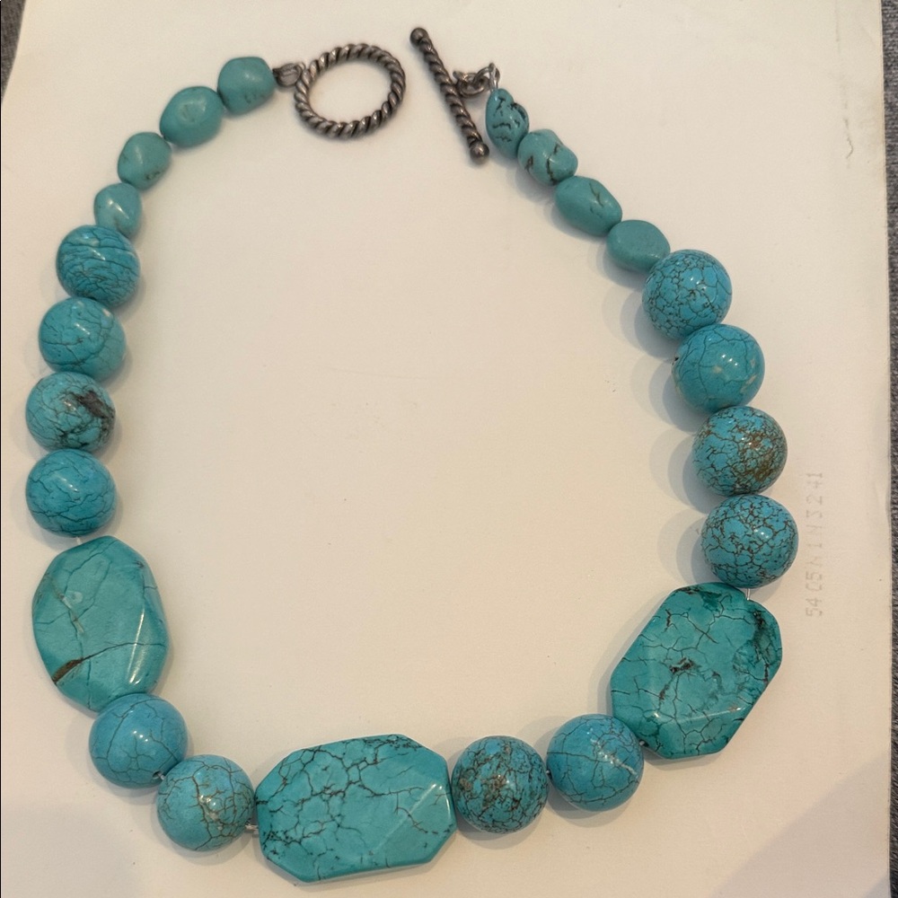 Chic Turquoise Beaded Necklace
